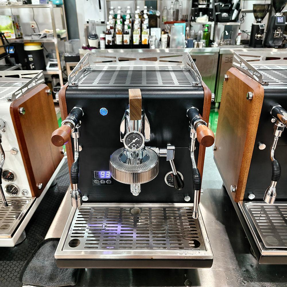 ZILONG Semi-Automatic Espresso Machine Dual Boilers Single Group Rotary Pump E61 Brewing Head Coffee Machine for Shop